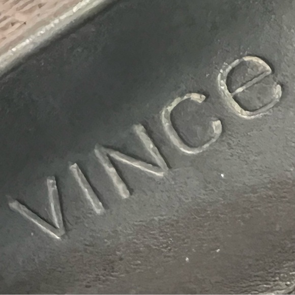 Vince Blair 5 Black Nubuck Leather Perforated Slip On Casual Sneaker Women’s 8 - Picture 14 of 15